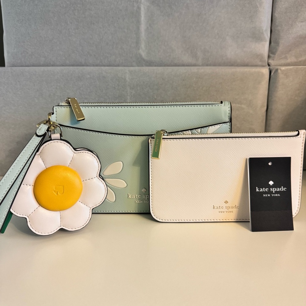 New..kate spade Day Tripper Daisy Floral Triple Wristlet 3-Piece Set - Picture 3 of 13